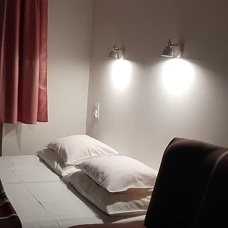 ゲストハウス Bartek Dom Goscinny ダルウォボ