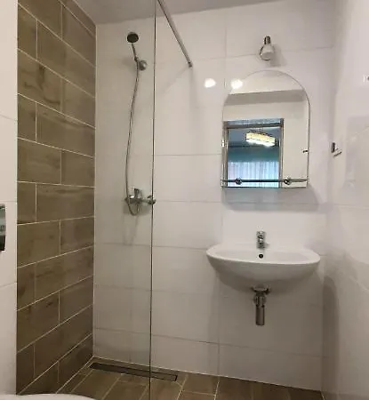 Bartek Dom Goscinny ゲストハウス ダルウォボ