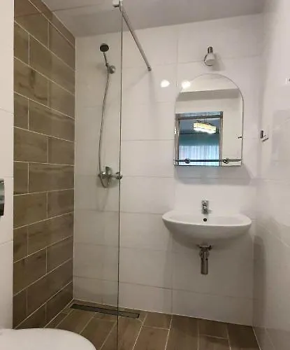 Bartek Dom Goscinny ゲストハウス ダルウォボ