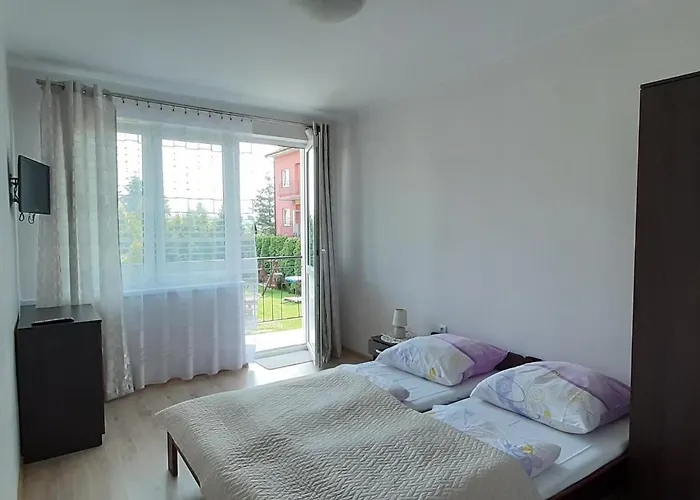 Bartek Dom Goscinny ゲストハウス ダルウォボ